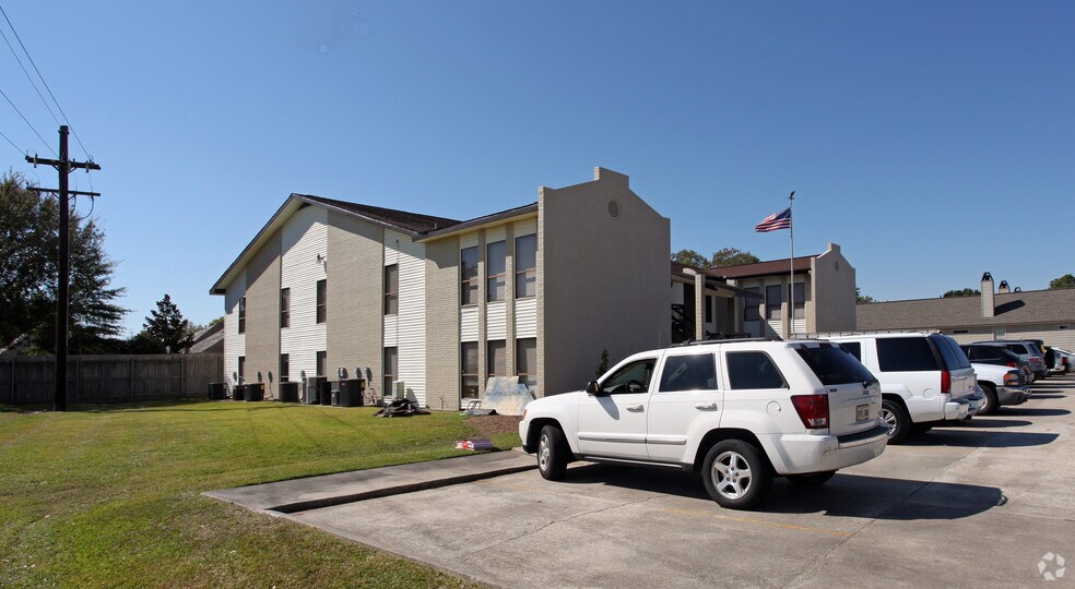 More Photos Of 113 Flagg Pl, Lafayette Medical For Lease