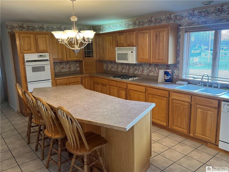 More Photos Of 4860 NY-430, Bemus Point Flex For Sale