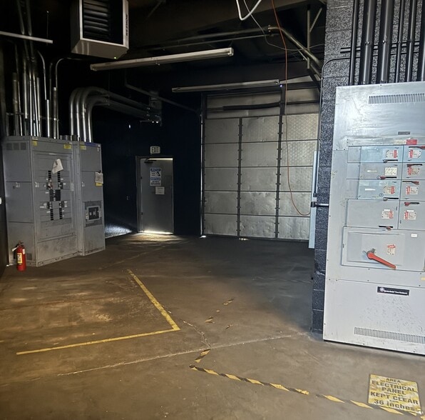 More Photos Of 2050-2070 W 7th Ave, Denver Warehouse For Sale