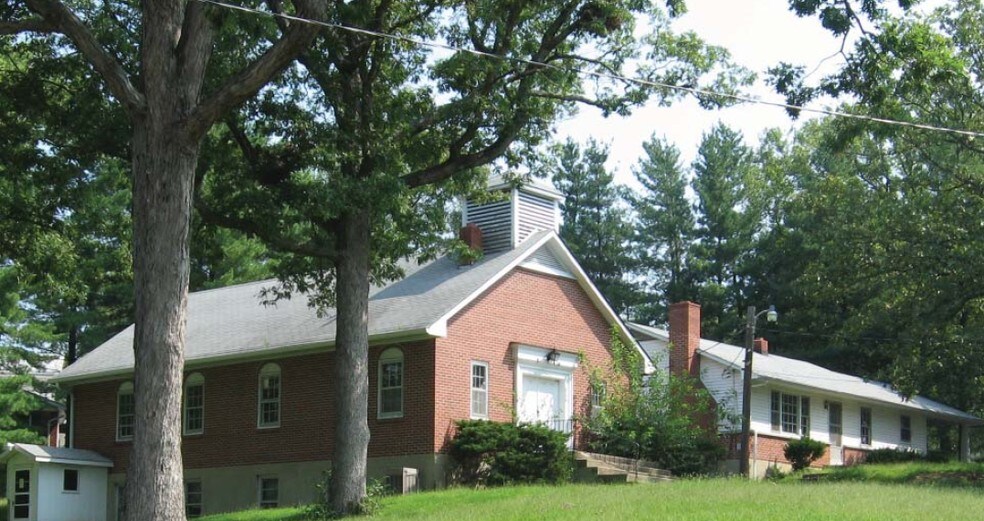 More Photos Of 35 Murray St, Saint Clair Specialty For Sale