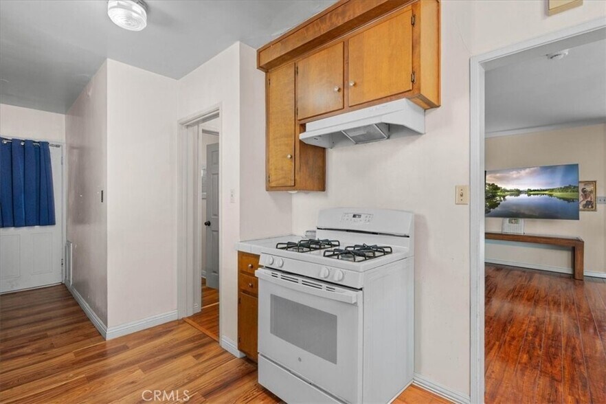 More Photos Of 1901 Hauser Blvd, Los Angeles Apartments For Sale