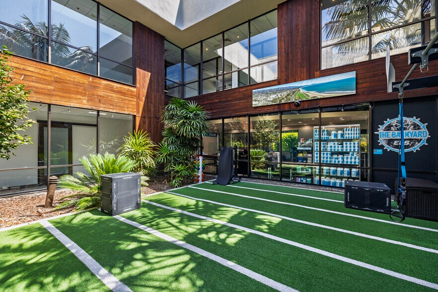 More Photos Of 6144 Calle Real, Goleta Office For Lease