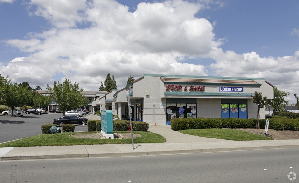 Primary Photo Of 607 Gregory Ln, Pleasant Hill Unknown For Lease