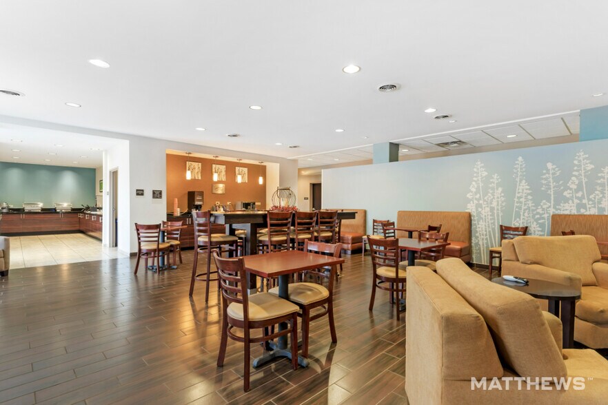 More Photos Of 13320 Ali Ghan Rd NE, Cumberland Hotel For Sale