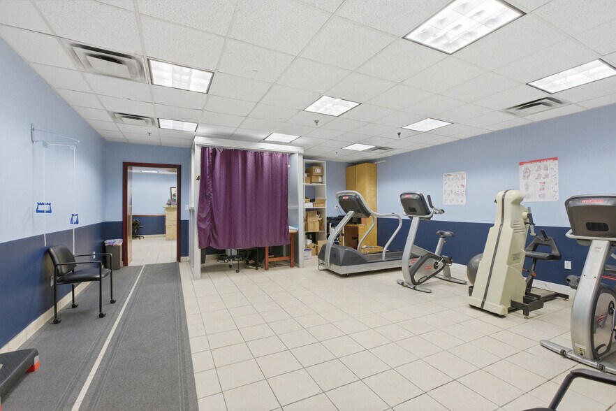 More Photos Of 5205-5207 Church Ave, Brooklyn Medical For Lease