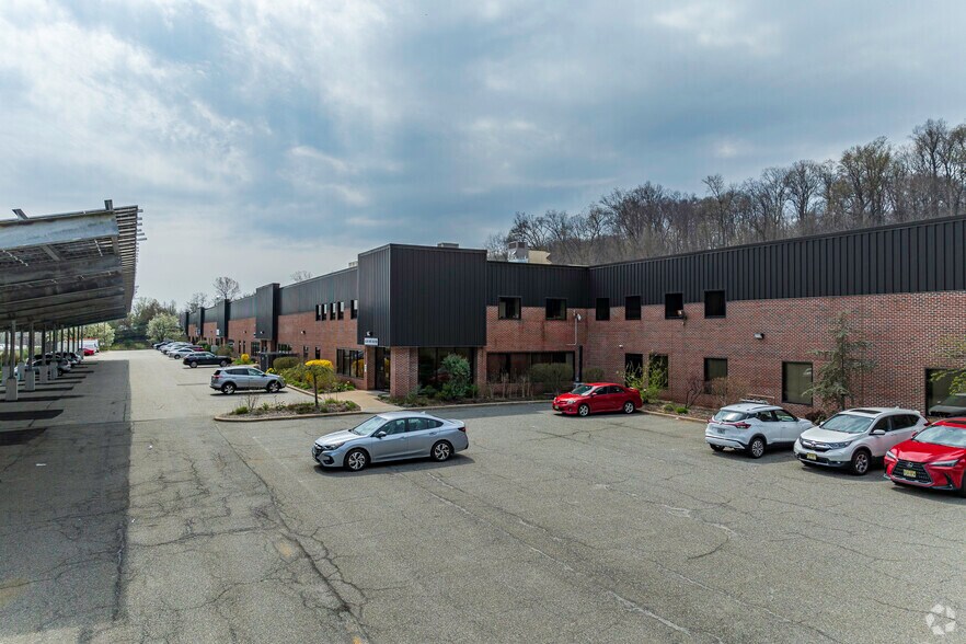 More Photos Of 85 Fulton St, Boonton Warehouse For Lease