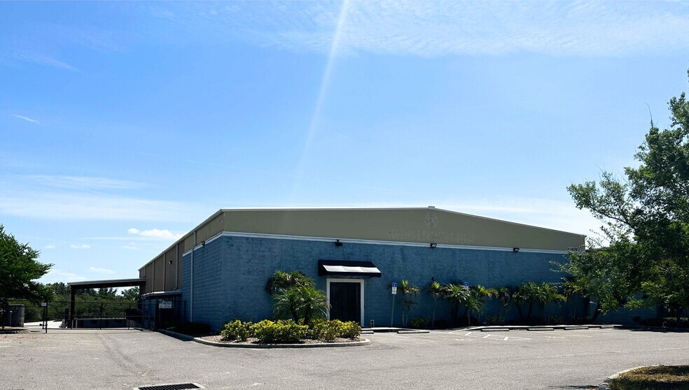 Primary Photo Of 13809 Monroes Business Park, Tampa Warehouse For Lease