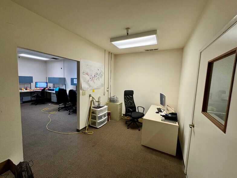 More Photos Of 1100 Industrial Rd, San Carlos Research And Development For Sale