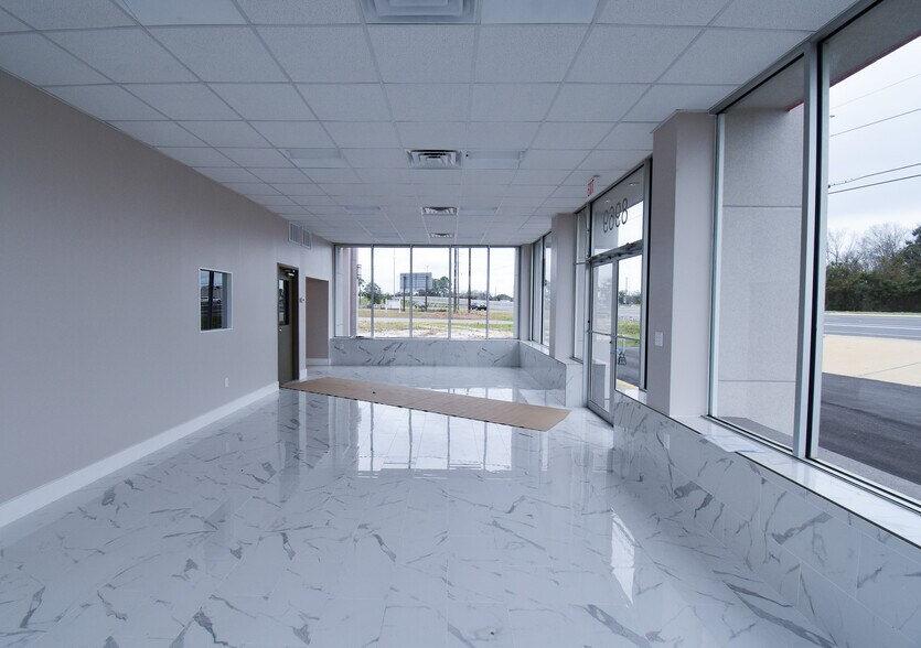 More Photos Of 8969 Pensacola Blvd, Pensacola Auto Repair For Sale