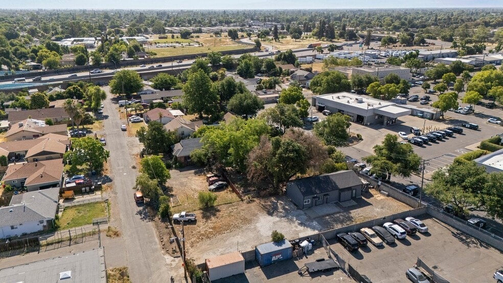 More Photos Of 3300 27th Ave, Sacramento Office For Sale