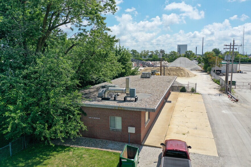 More Photos Of 2602 N Morgan St, Decatur Office For Sale
