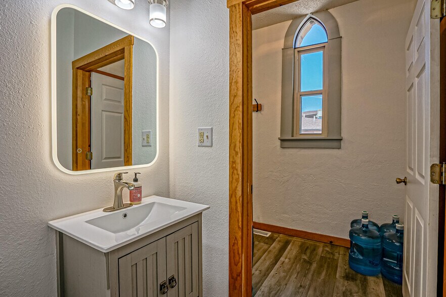 More Photos Of 431 University St, Trinidad Freestanding For Sale