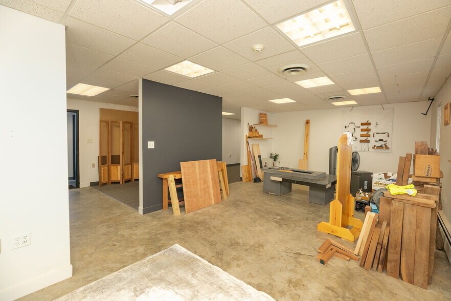 More Photos Of 307 E Center St, Rochester Office For Sale