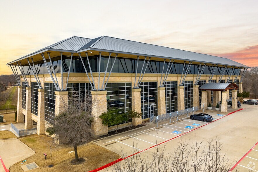 Primary Photo Of 2150 S Central Expy, McKinney Coworking Space