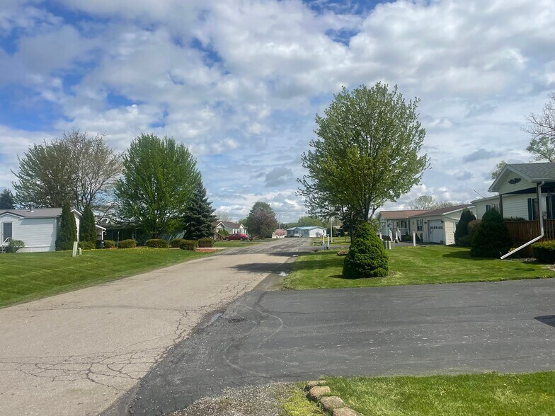 More Photos Of New York 96, Waterloo Town Manufactured Housing Mobile Home Park For Sale