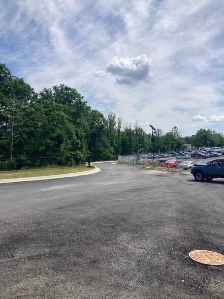 More Photos Of 8092 Alban Rd, Springfield Land For Lease