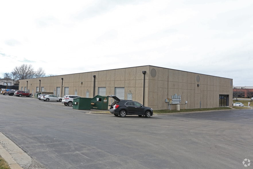 More Photos Of 14631-14651 W 95th St, Lenexa Unknown For Lease