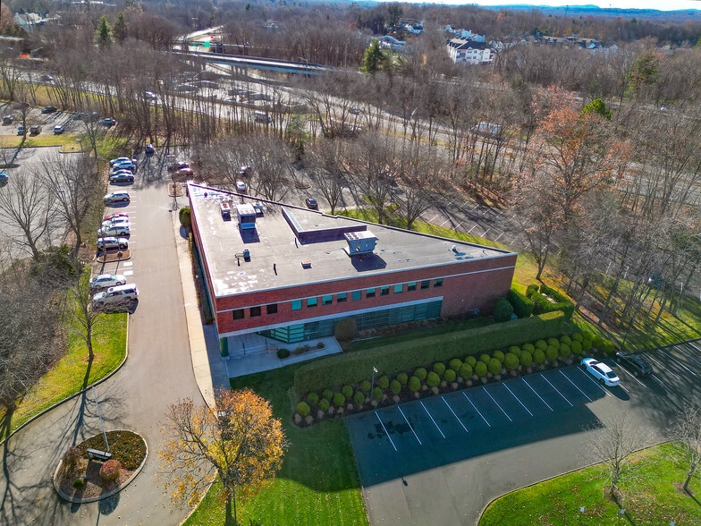 More Photos Of 755 Winding Brook Dr, Glastonbury Office For Sale