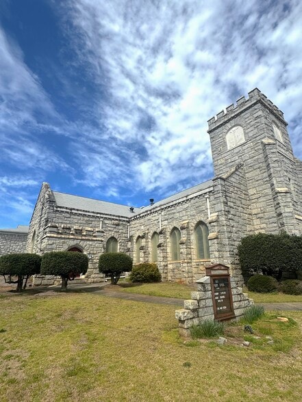 More Photos Of 3099 Stone Mountain St, Lithonia Religious Facility For Sale