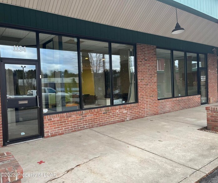 More Photos Of 1100 Twin Stacks Dr, Dallas Storefront For Lease