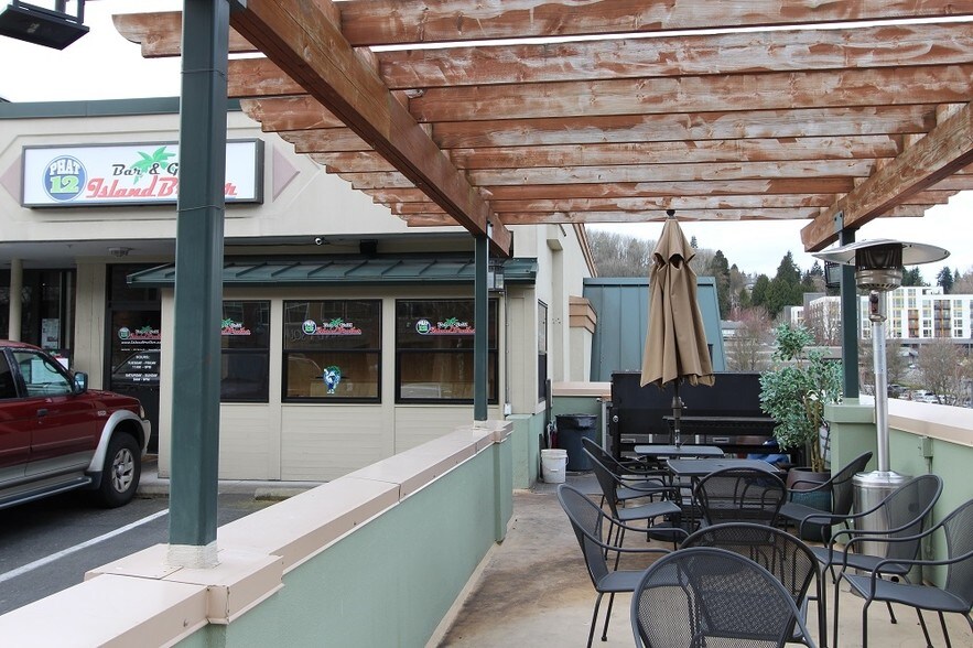 More Photos Of 7707-7711 SE 27th St, Mercer Island General Retail For Lease