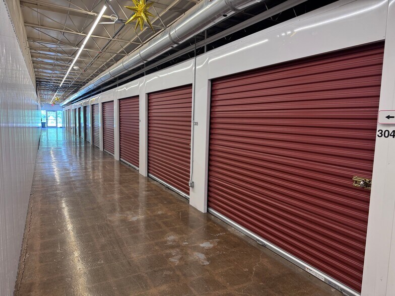 More Photos Of 1600 McPherson Ave, Council Bluffs Self Storage For Sale