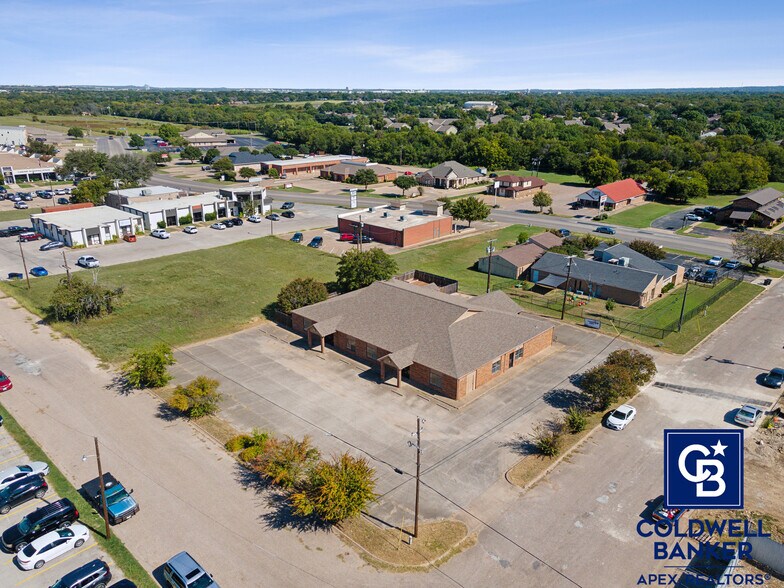 More Photos Of 302 Lincoln Park Dr, Cleburne Medical For Sale