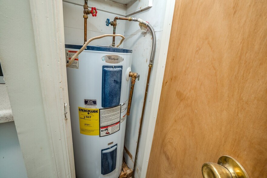 More Photos Of 837 Hollins St, Baltimore Apartments For Sale