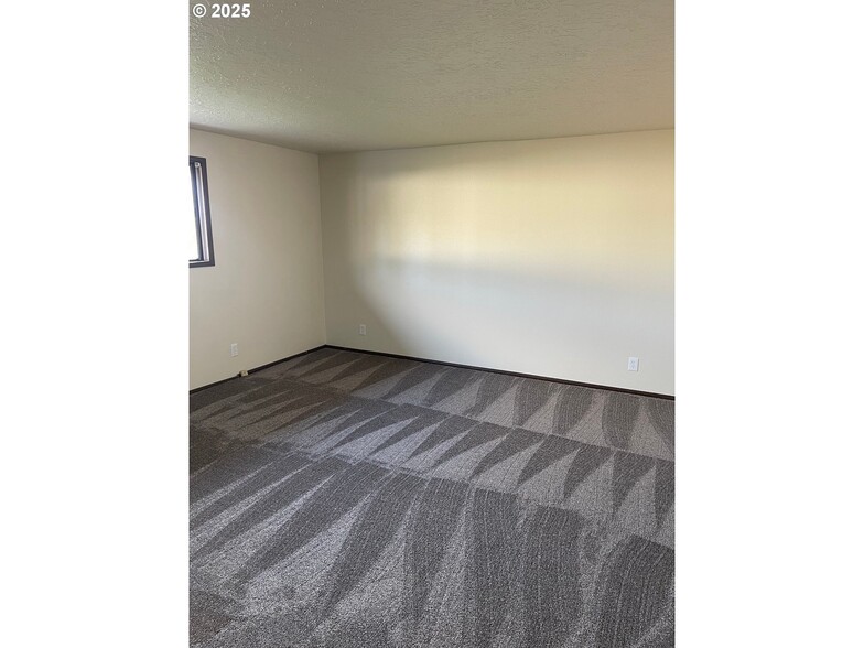 More Photos Of 2510 E 8TH St, Vancouver Apartments For Sale
