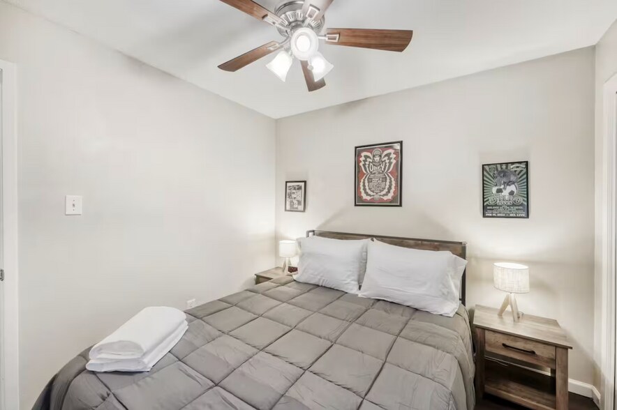 More Photos Of 4903 Merritt Cir, Austin Multifamily For Sale