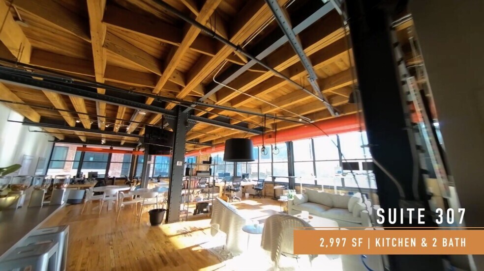 More Photos Of 213 W institute Pl, Chicago Loft Creative Space For Lease