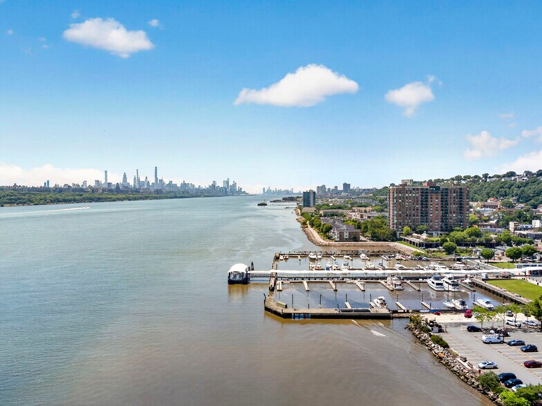 More Photos Of 1033-1077 River Rd, Edgewater Apartments For Sale