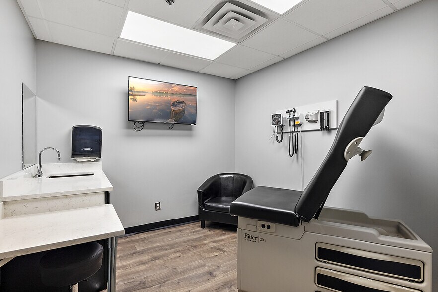 More Photos Of 16100 19 Mile Rd, Clinton Township Medical For Sale