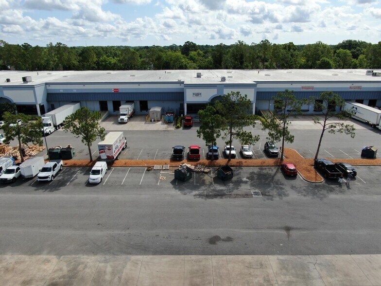 More Photos Of 8475 Western Way, Jacksonville Unknown For Lease