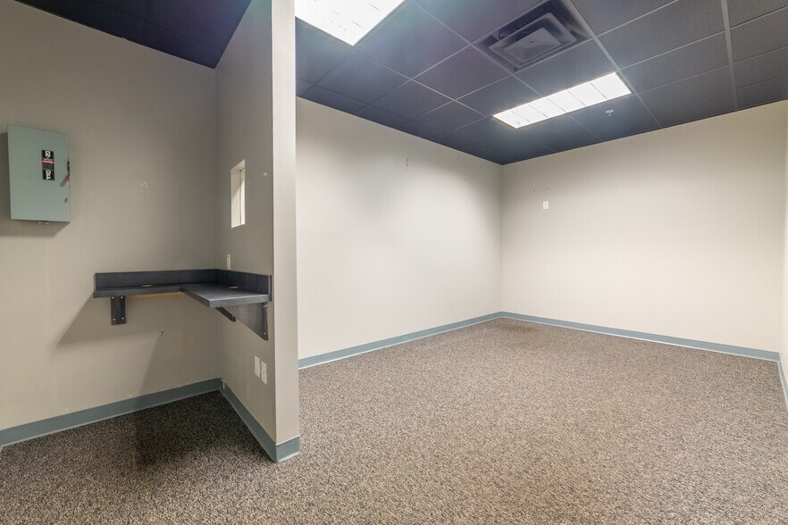More Photos Of 800-840 Mercy Dr, Orlando Medical For Lease