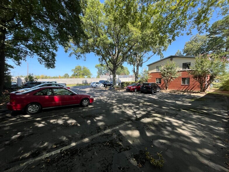 More Photos Of 1309 Amble Dr, Charlotte Loft Creative Space For Sale