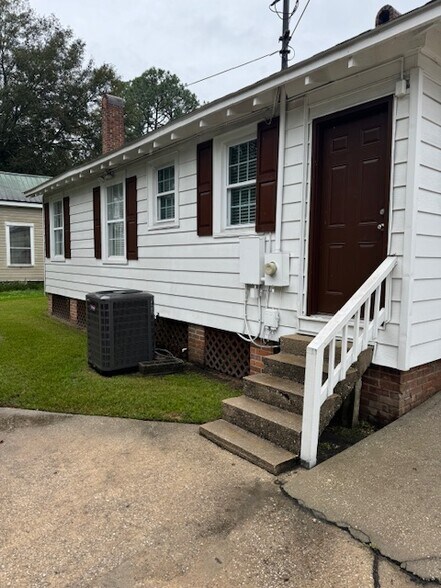 More Photos Of 610 Douglas Ave, Brewton Office Residential For Sale