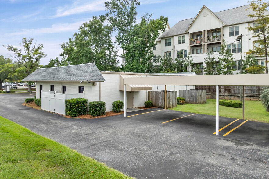 More Photos Of 3664 College Ln S, Mobile Medical For Sale