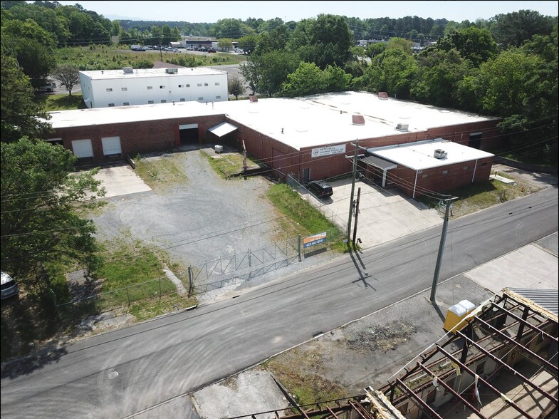 More Photos Of 503 11th Ave, Dalton Manufacturing For Sale