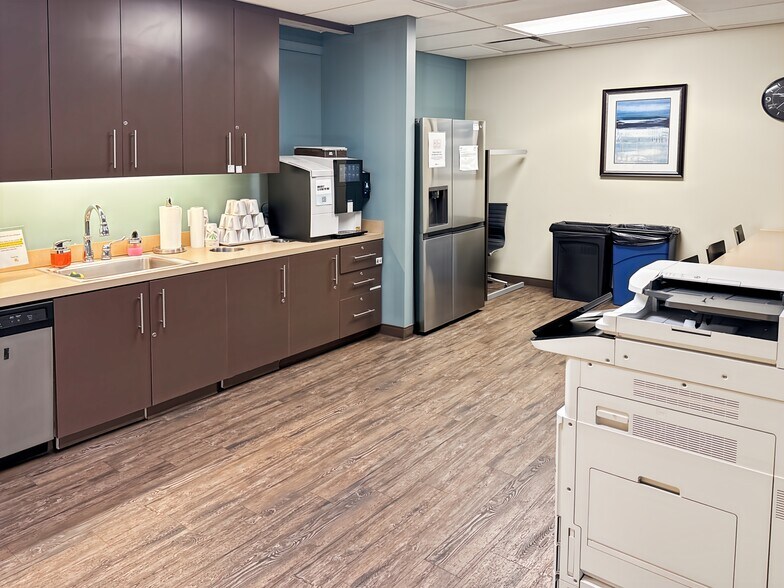 More Photos Of 1309 Beacon St, Brookline Coworking Space