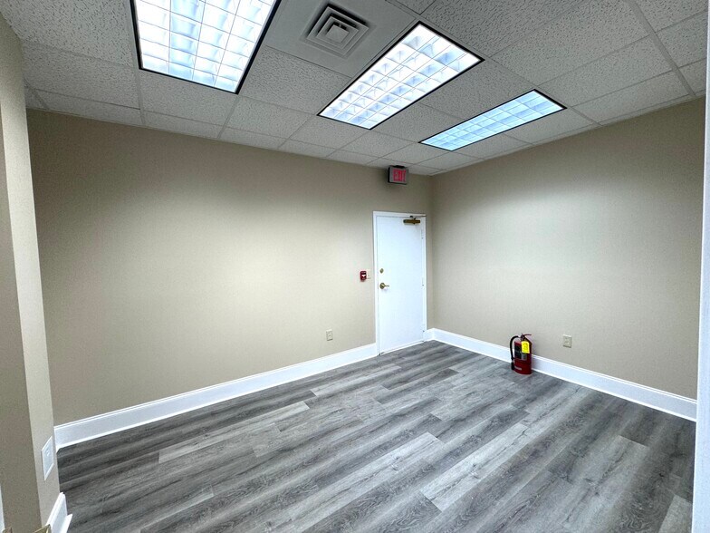 More Photos Of 70 Ansley Dr, Dahlonega Medical For Lease