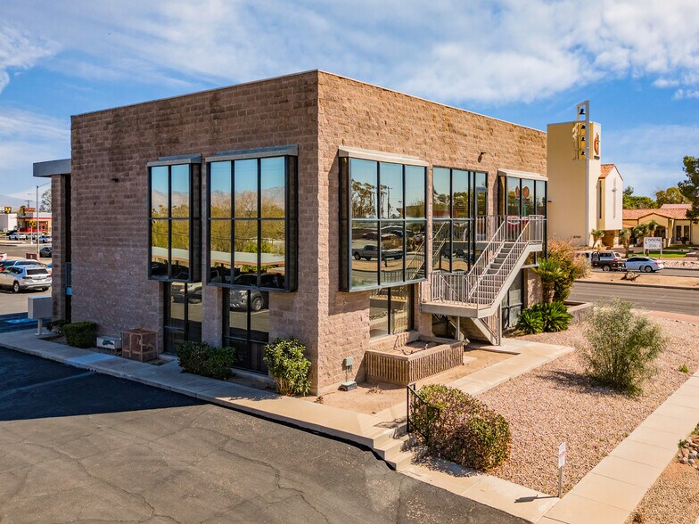 More Photos Of 2701 E Speedway Blvd, Tucson Medical For Sale