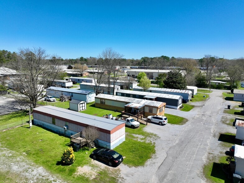 More Photos Of 860 13th St, Calera Manufactured Housing Mobile Home Park For Sale