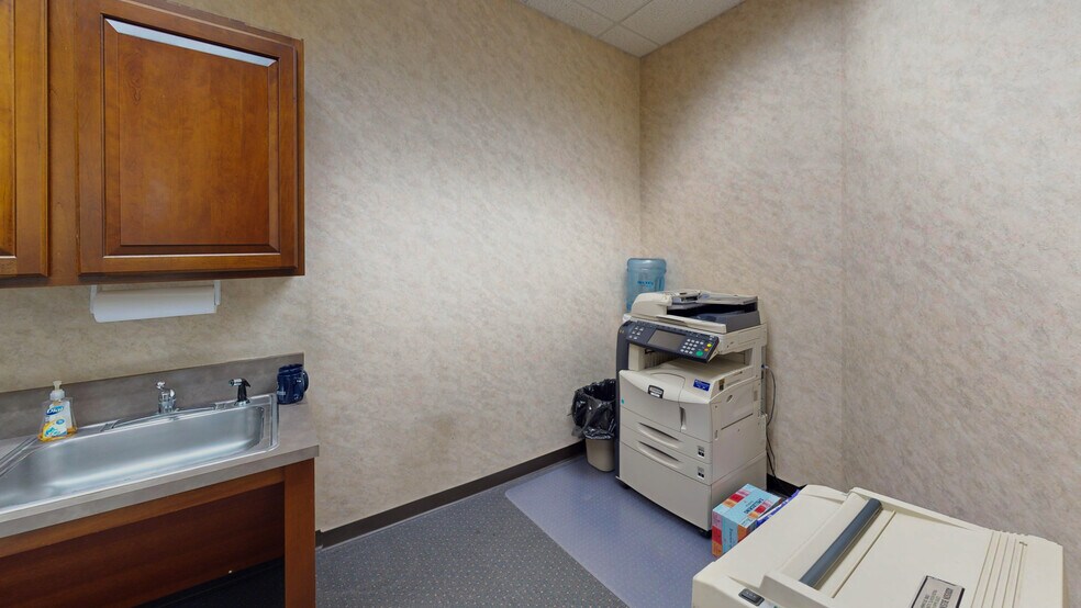 More Photos Of 1700 Park St, Naperville Office For Lease