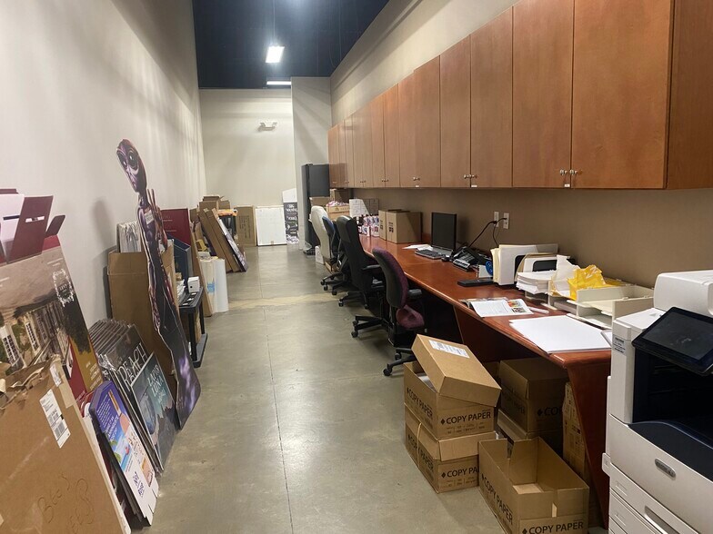 More Photos Of 3137 Chestnut Dr, Atlanta Distribution For Lease