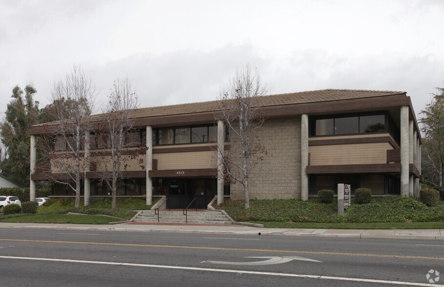 More Photos Of 4515 Central Ave, Riverside Medical For Lease