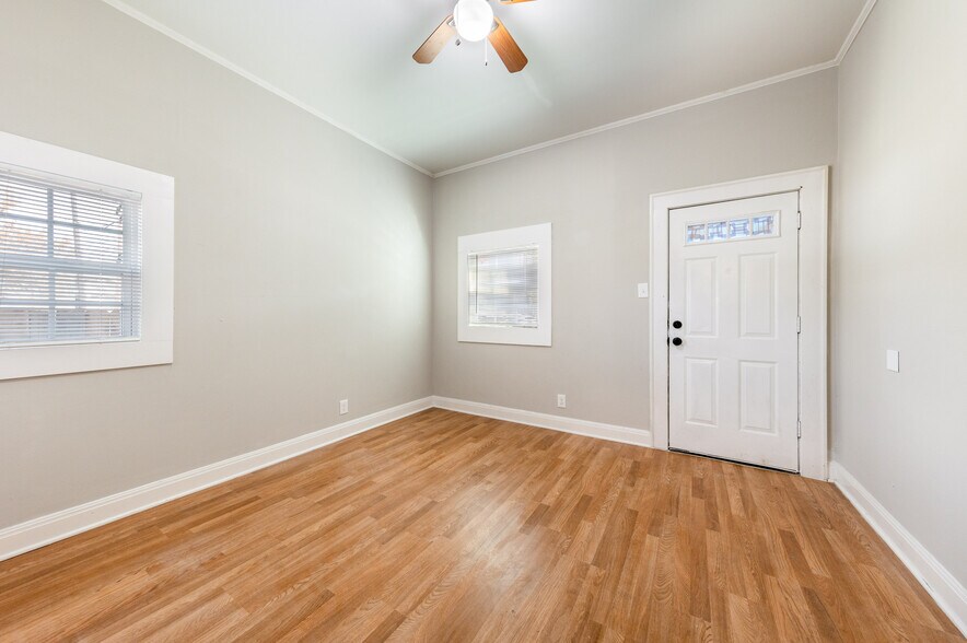 More Photos Of 2511 San Gabriel St, Austin Multifamily For Sale