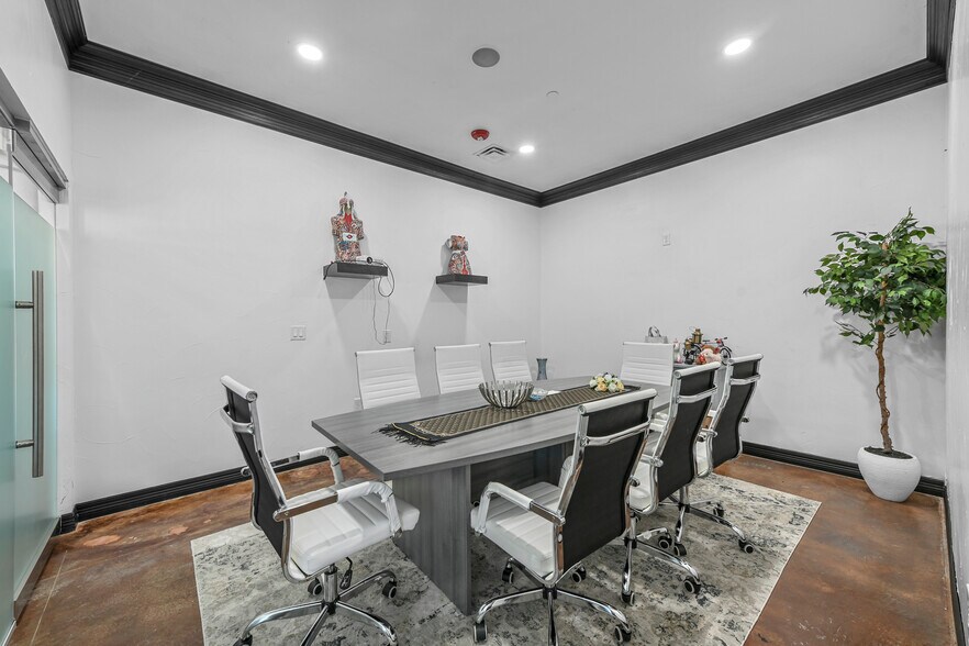 More Photos Of 1651 Justin Rd, Flower Mound Medical For Sale