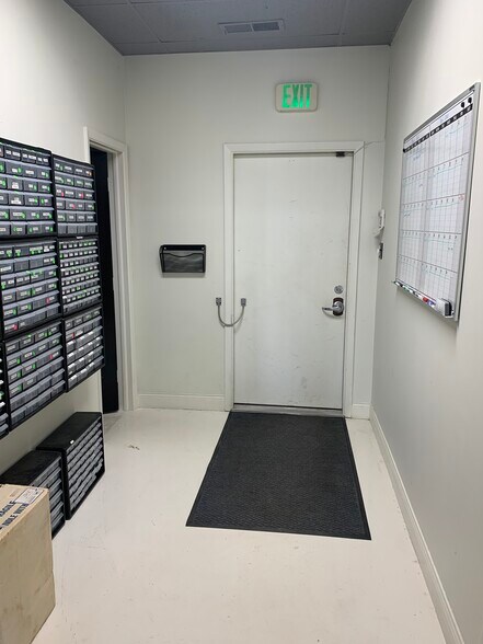 More Photos Of 616 S College Mall Rd, Bloomington Medical For Lease