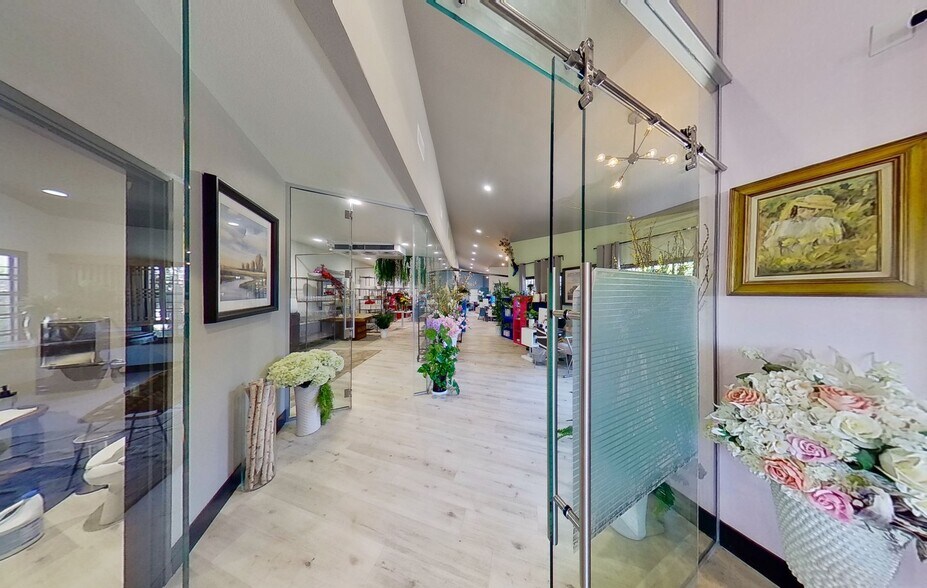 More Photos Of 10616-10622 Katella Ave, Anaheim Loft Creative Space For Sale